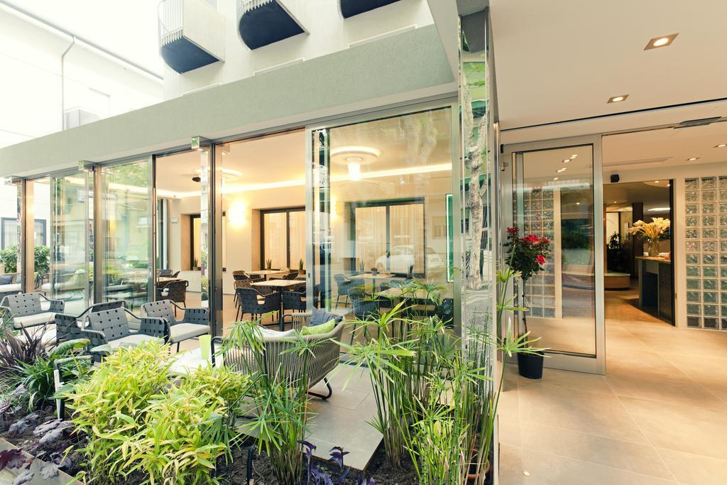 Hotel Stanchini Bellaria-Igea Marina Exteriör bild
