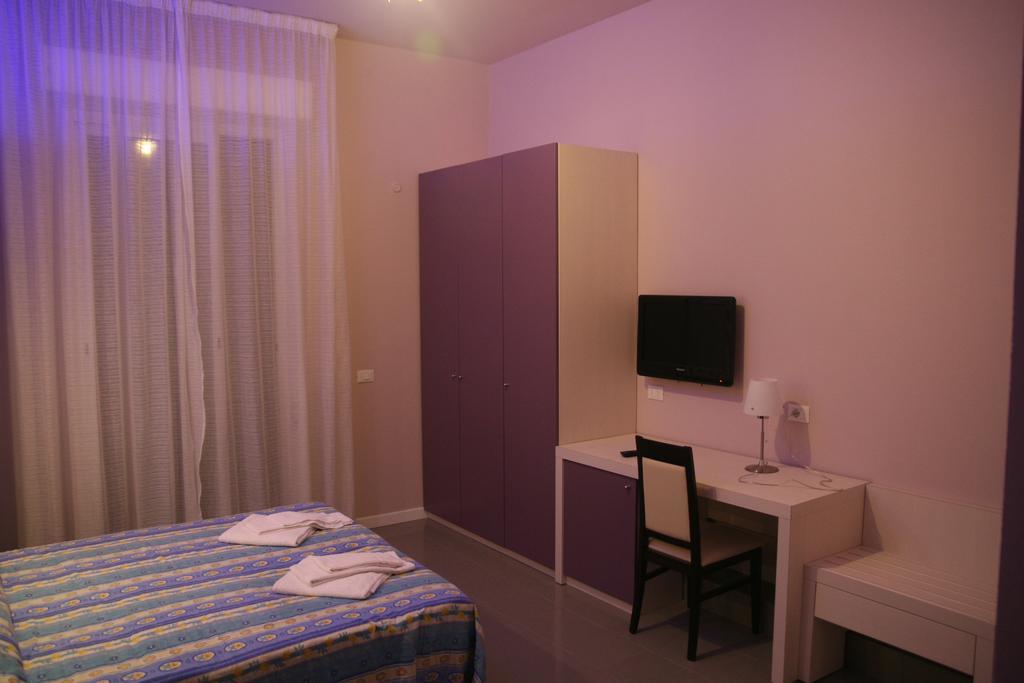 Hotel Stanchini Bellaria-Igea Marina Exteriör bild