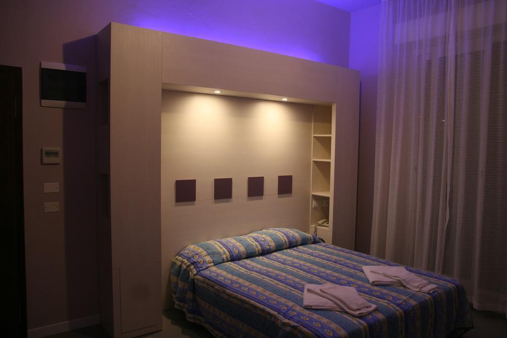 Hotel Stanchini Bellaria-Igea Marina Exteriör bild