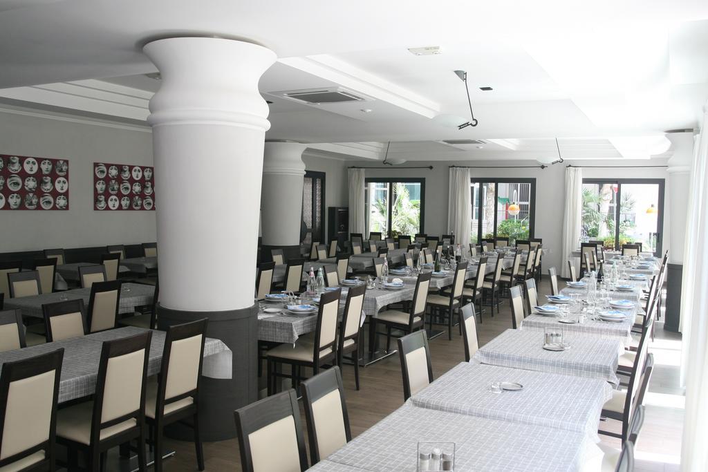 Hotel Stanchini Bellaria-Igea Marina Exteriör bild