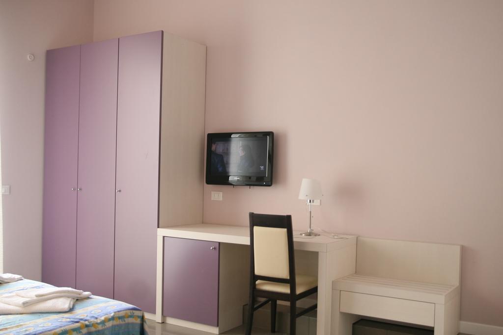 Hotel Stanchini Bellaria-Igea Marina Exteriör bild