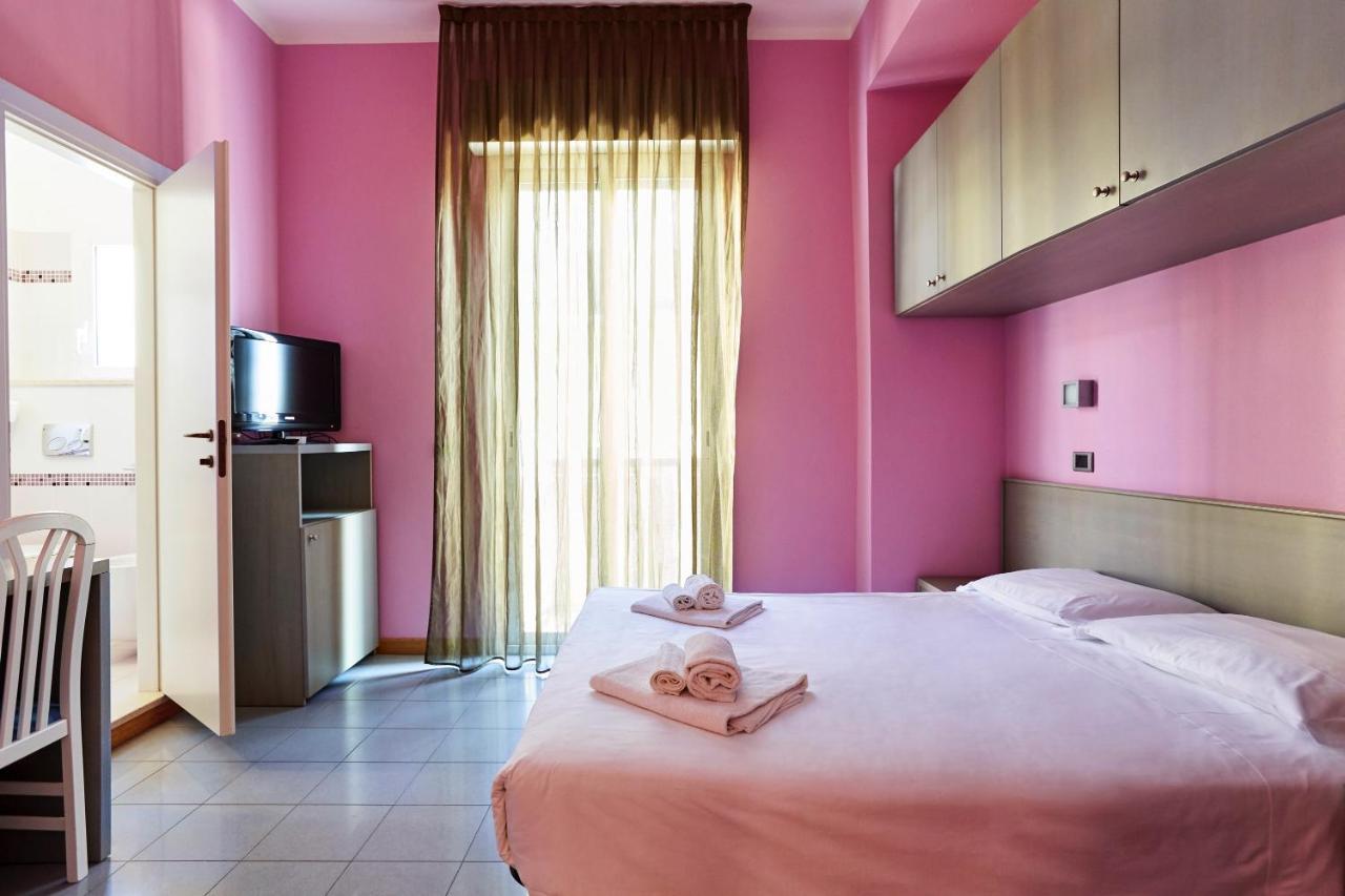 Hotel Stanchini Bellaria-Igea Marina Exteriör bild